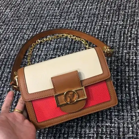LV 19B570344 Bags 0823
